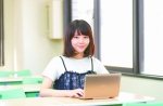 大阪府では私立の高校や高等専修学校に対して、授業料支援補助金を交付しています。「私立高等学校等授業料支援補助金」という制度です。国から支給される就学支援金「高等学校等就学支援金制度」と大阪府の補助金を合わせることで、私立高校の授業料が無償となる支援です。