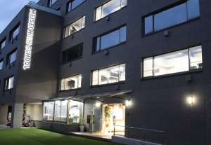 10月19日（火）、学びリンクは今年7月にリニューアルされた明聖高校中野キャンパス（東京都杉並区）の新校舎を取材しました。