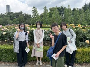 一ツ葉高等学校代々木キャンパス月一イベントとして、新宿御苑と東京ミステリーサーカスへおでかけしました。