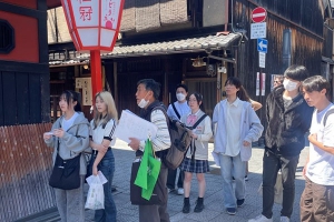 長尾谷高等学校では、4月24日（木）、前期「世界遺産講座」の一環として現地学習を実施しました。