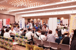学びリンクは、6月29日(日)、福岡ファッションビル8F（福岡県福岡市）にて、「通信制高校・サポート校合同相談会」を開催しました。