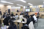 2月7日（火）、N高校（本校：沖縄県うるま市）・S高校（本校：茨城県つくば市）の横浜キャンパス（神奈川県横浜市）で、インターネットセキュリティのパイオニアである「ノートン™」による特別授業とクイズ「サイバー防犯訓練」の体験会が行われました。