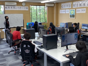 人気の「eスポーツ部」もスタートしました。その他、学校行事も多数あります!